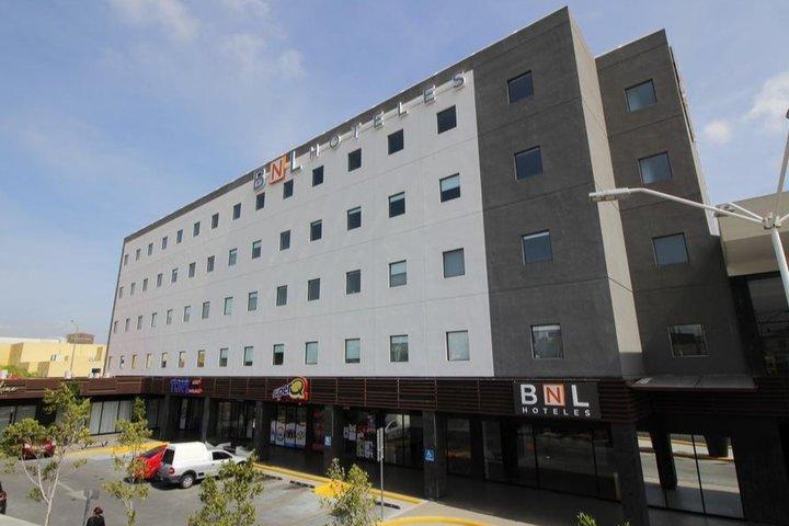 BNL Hoteles Querétaro Extérieur photo