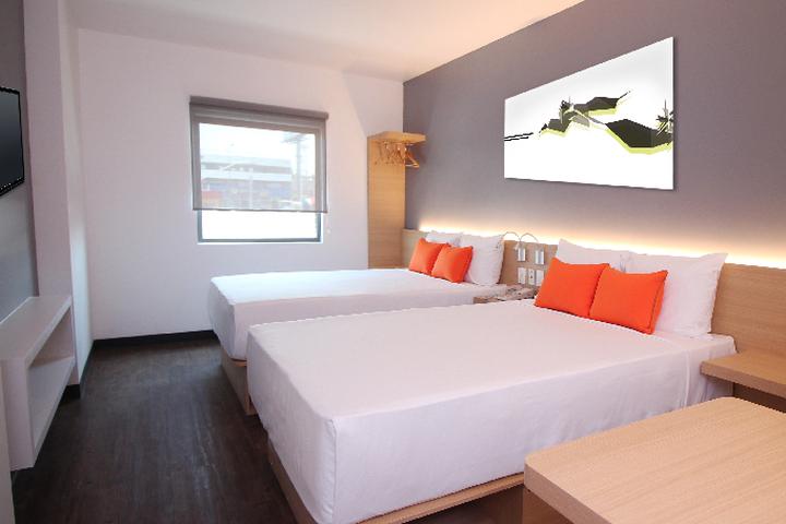 BNL Hoteles Querétaro Extérieur photo