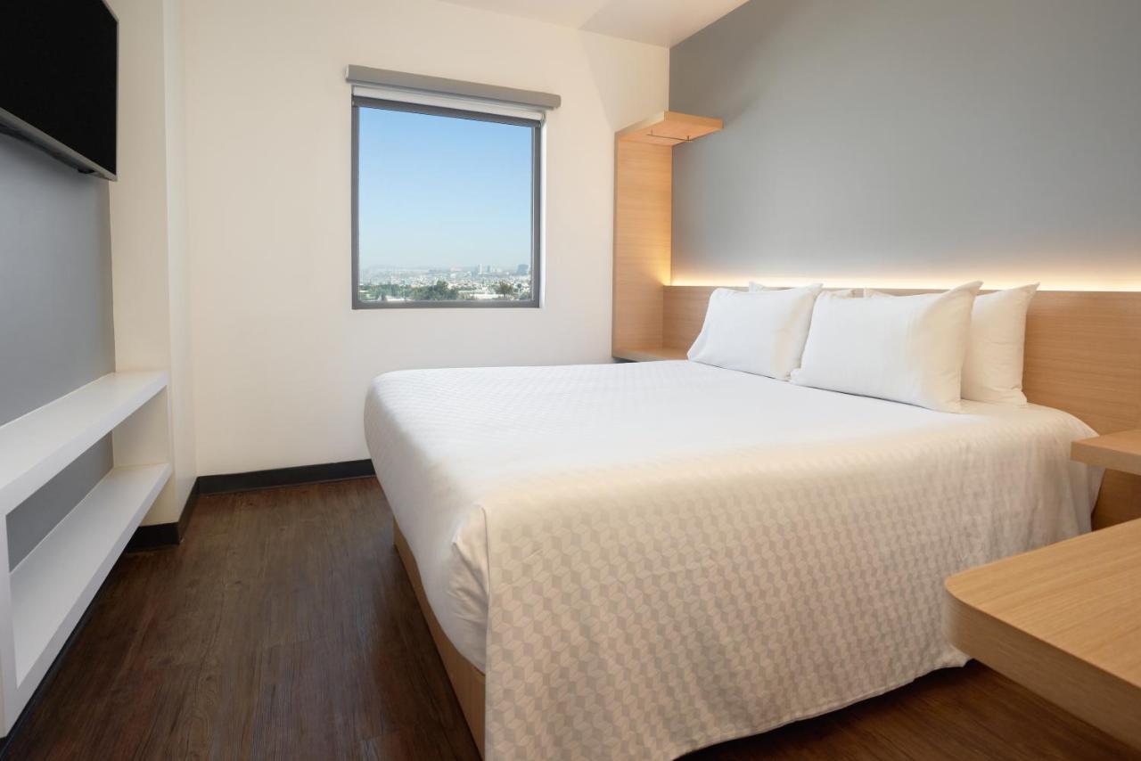 BNL Hoteles Querétaro Extérieur photo